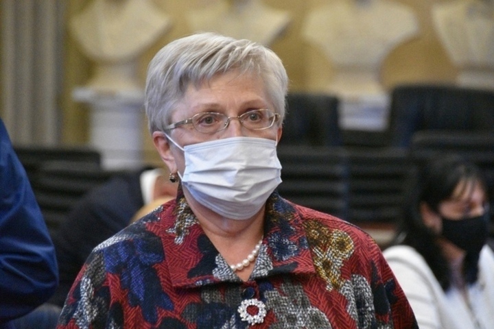 Главный санитарный врач региона констатировала повсеместный отказ саратовцев от ношения масок