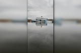 «Вбухали деньги в неё и утопили»: горожанин опубликовал фотографии тонущей пристани в Вольске, которую построили четыре года назад