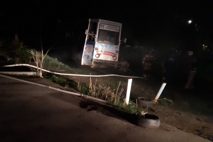 Вечером в Кировском районе горел дежурный трамвай, утро снова началось с перебоев в работе электротранспорта