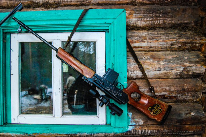 В Госдуму внесен закон, который позволит россиянам защищать свои квартиры и дома с помощью любого оружия и любых методов