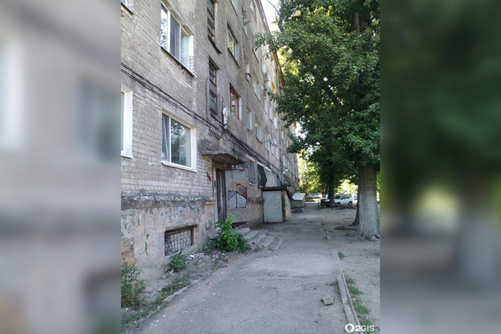 Две пятиэтажки в Ленинском районе признали аварийными и назначили даты сноса