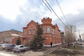 Здание банка в Пугачёве и два дома архитектора Пульмана в Хвалынске признали региональными памятниками