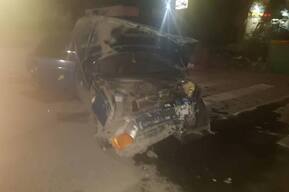 Юная пассажирка «десятки» попала в больницу после столкновения с Mercedes в центре города