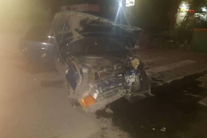 Юная пассажирка «десятки» попала в больницу после столкновения с Mercedes в центре города