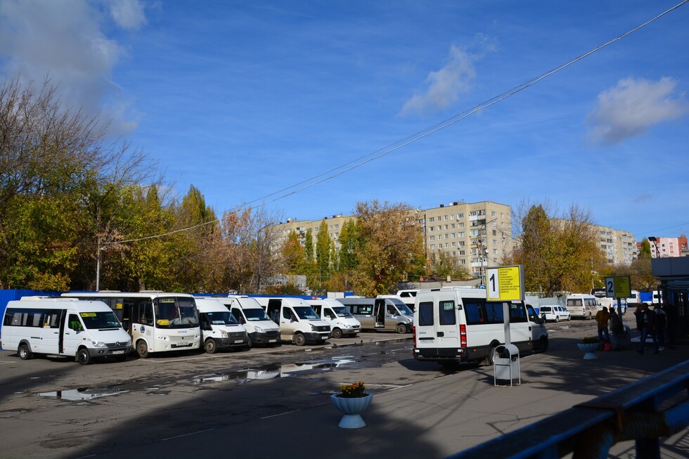 Автобусный перевозчик отказался возить жителей районного центра до Саратова