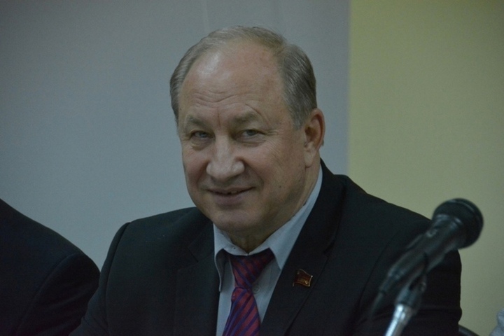 Госдума лишила депутата Валерия Рашкина полномочий за убийство лося в лысогорском лесу