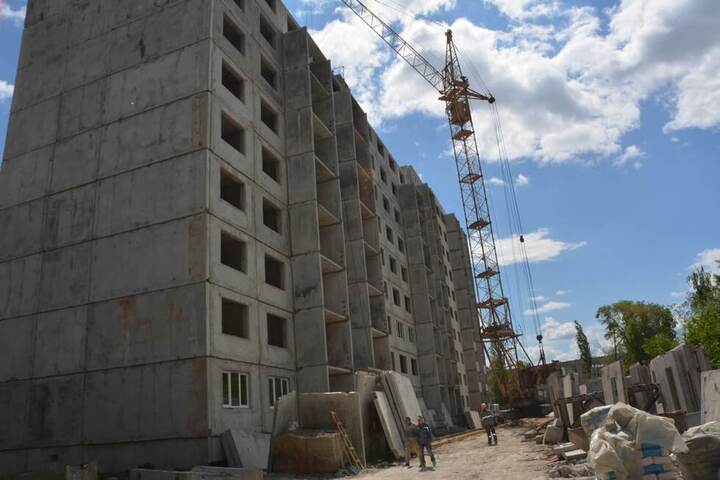«Будем разбираться»: в Энгельсе сорваны сроки строительства домов, деньги на которые были выделены по личному распоряжению Путина