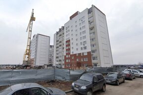 Полгода спустя четыре дома в Саратове и Балаково всё ещё остаются в реестре новостроек, к которым имеются претензии