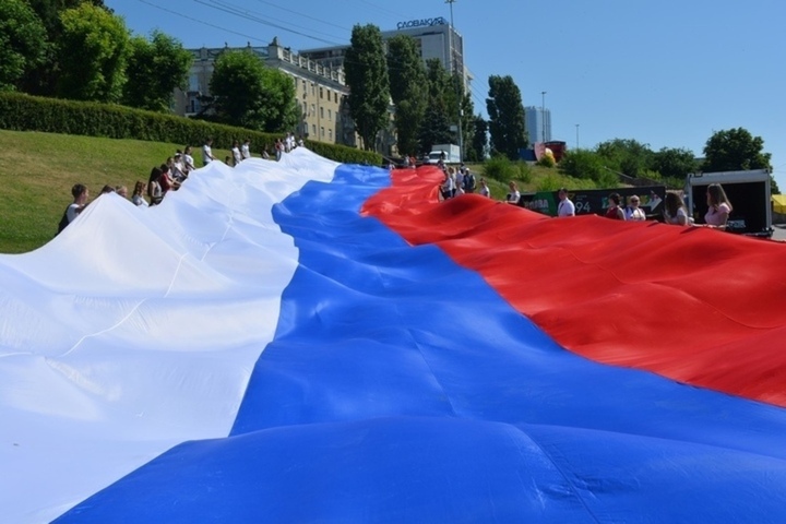 День России. Жителей Саратовской области ожидает дополнительный выходной 