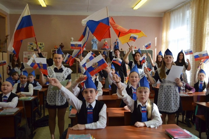 «32 недели у нас есть»: школьникам будут официально разъяснять ценности российского общества