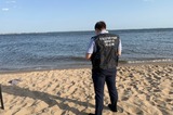 «Дети тонут молча»: жертва ЧП на саратовском пляже и девочка, которую удалось спасти, не умели плавать, но зашли на глубину