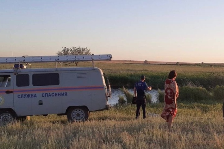 ЧП в Саратовской области: два брата отправились поплавать в реке, но на берег вернулся только один из них