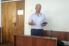 Экс-депутат Госудмы Валерий Рашкин остался с лосихой: суд не стал обязывать чиновников принимать животное взамен убитого