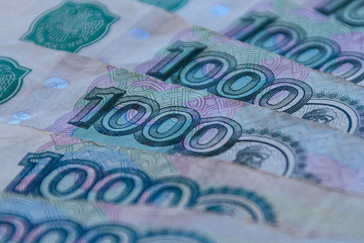Назван размер средней зарплаты в регионе (за месяц сумма выросла на 1,3 тысячи рублей)