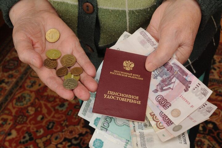 Пенсионерка из Ртищево, выживающая на 8 тысяч рублей в месяц, задолжала полмиллиона рублей и подала на банкротство