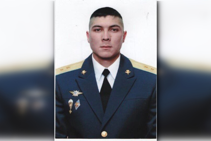 В ходе спецоперации на Украине погиб 26-летний военный из Саратовской области. У него остались жена и дочь