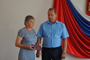 Матери 30-летнего военнослужащего из Саратовской области вручили орден, которым был посмертно награждён её сын