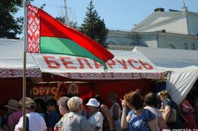 На Театральной площади открылась новая ярмарка товаров из Беларуси
