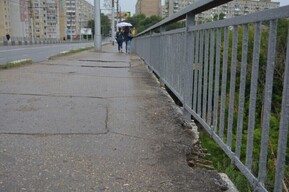 «Бутылочное горлышко»: в Саратове до конца года закроют одну из полос на мосту через Глебучев овраг