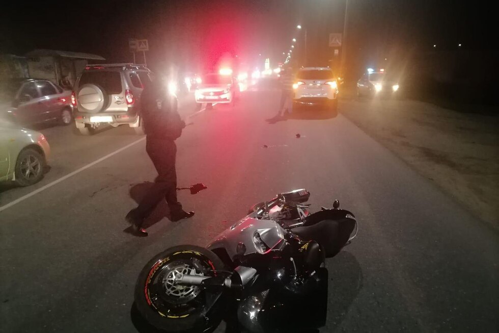Мотоциклист попал в больницу после столкновения с иномаркой в Балаково