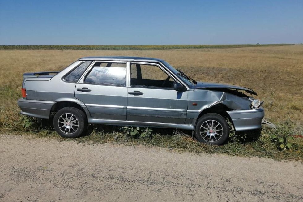 В Саратовской области перевернулся автомобиль с тремя тинейджерами: за рулем находился 16-летний подросток