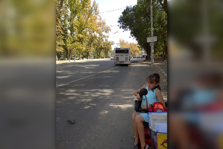 Водитель автобуса не пустил в салон пассажира-инвалида из-за якобы прогнившего пандуса