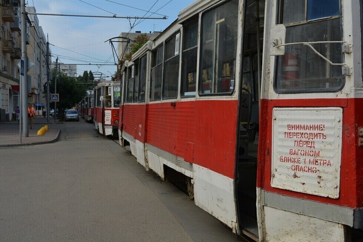 За утро в Саратове трамвайные вагоны сходили с рельсов трижды за час