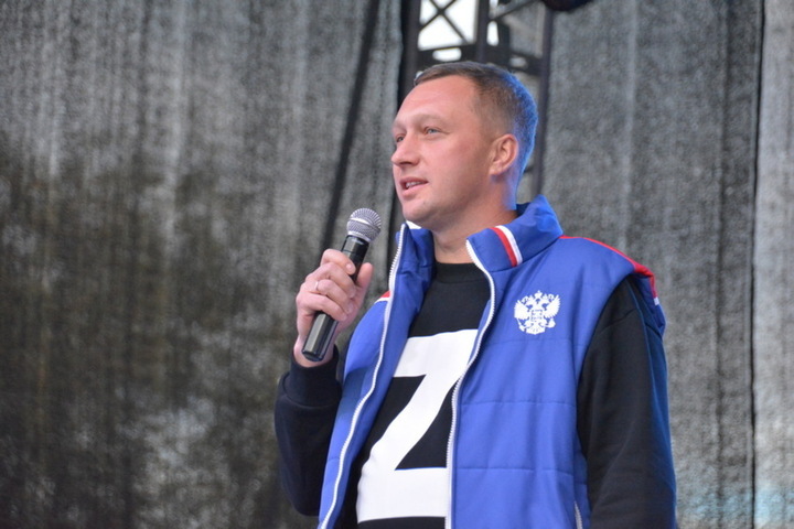 С результатом 72,7% на выборах губернатора Саратовской области победил Роман Бусаргин (по итогам обработки 94% бюллетеней)