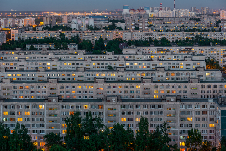 Подсчитано, сколько квартир в Саратове может купить москвич, продав самое скромное жилье в столице
