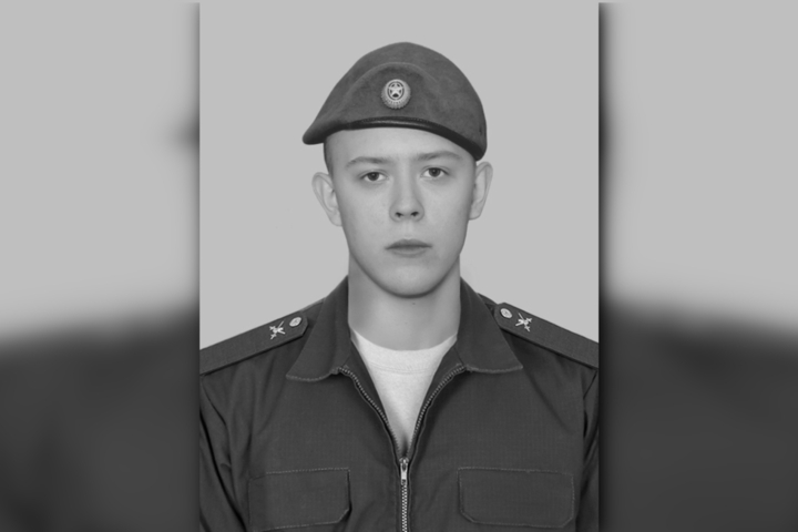 «Избрал для себя мужественный путь»: на территории Украины погиб молодой военный из Балашовского района
