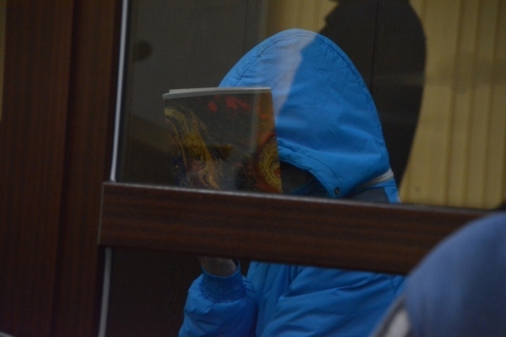 Надела пакет на голову, задушила шарфом, выбросила на мороз: женщина, обвиняемая в жестоком убийстве сына, отказалась давать показания в суде
