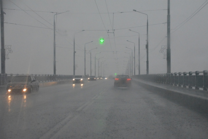 Два циклона принесут в Саратовскую область потепление до +29, но с дождями и сильным ветром