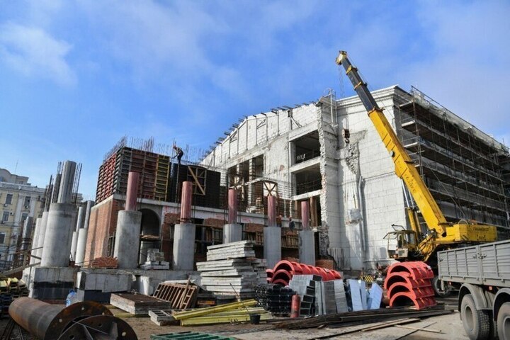 На реконструкцию театра оперы и балета добавят 419 миллионов, в 2023 году на полтора миллиарда снизят расходы на застройку бывшего аэропорта Саратова