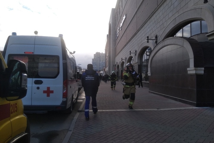 В центре Саратова эвакуировали «Победу Плаза»: рассказываем, что произошло