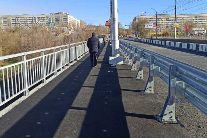 Чиновники отчитались об открытии движения по мосту через Глебучев овраг