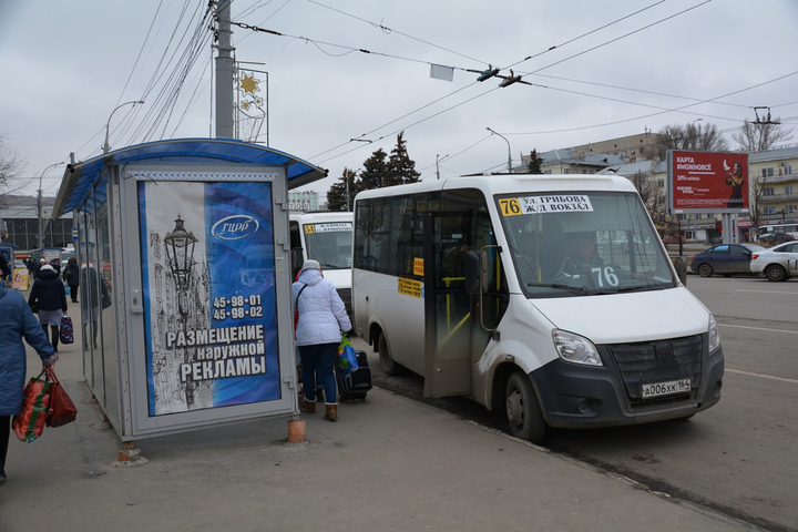 В Саратове собираются лишать лицензии за нарушение графика автобусов: депутаты опасаются, что в городе не останется перевозчиков