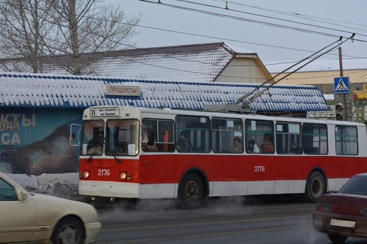 Утром из-за обрыва проводов встали троллейбусы в Саратове и Энгельсе