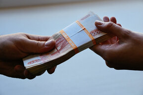 Саратовский бизнесмен купил долги 166 клиентов обанкротившегося банка