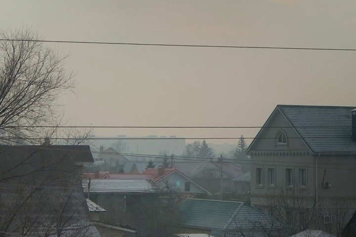 Жители Балаково почувствовали едкий запах дыма и гари: комментарий главы района