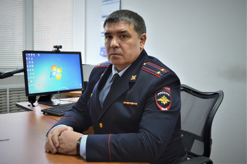 Полицейский, которого заносили на «Доску почета» Саратовской области, покинул регион