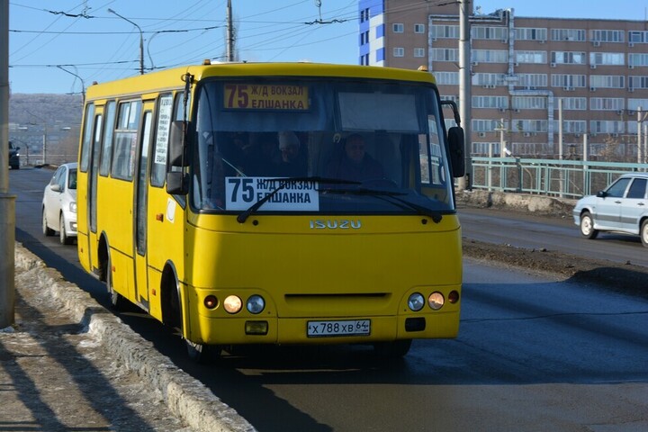 В Саратове несколько маршруток и автобусов поменяли схему движения