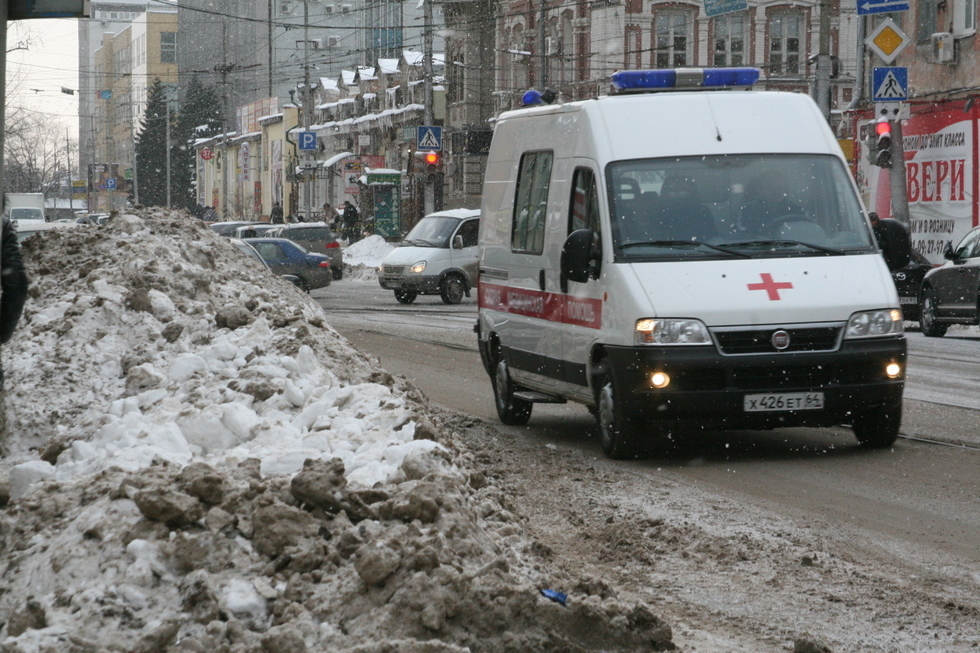 В Саратовской области за сутки к врачам с обморожениями обратились трое человек: один из них погиб