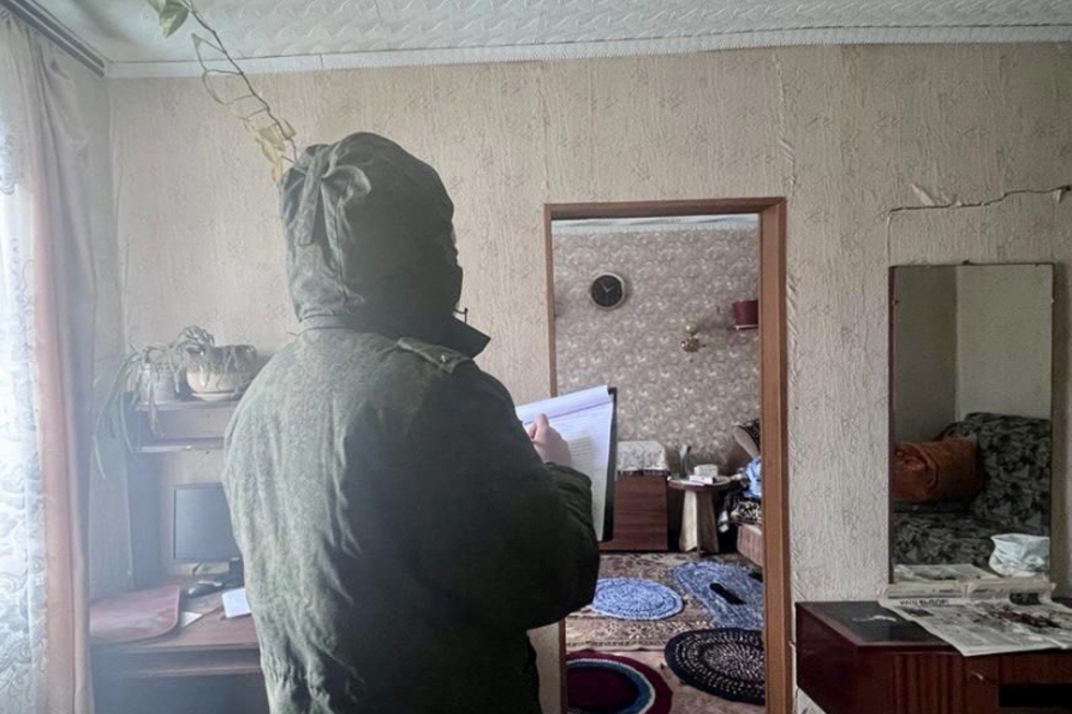 Балашовцы вызвали спасателей, чтобы вскрыть квартиру соседа и обнаружили его мёртвым