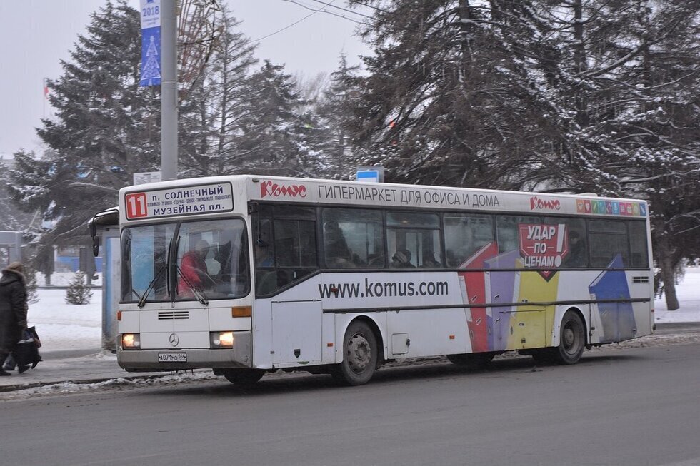 Два саратовских автобуса изменили схемы движения из-за крупной коммунальной аварии