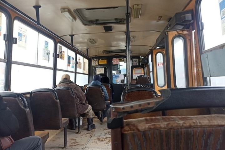 В ответ на жалобу о поездке в автобусе с открытой дверью жители Саратова попросили сохранить последний в России «Икарус»