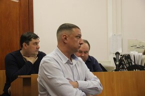 «Ты иначе не сдашь»: в суде по делу о взятках экс-заместителя саратовской дорожной полиции рассказали, как получить водительские права
