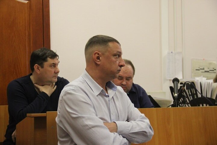 «Ты иначе не сдашь»: на судебном процессе по делу о взятках экс-заместителя саратовской дорожной полиции рассказали, как получить водительские права