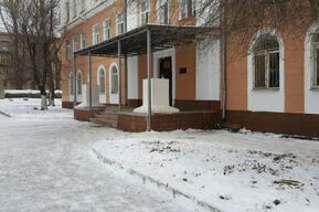 В конце марта в Саратове закроют гимназию: полный список школ, которые отремонтируют в 2023 году