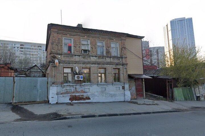 На Славянской площади сносят еще два дома, в Заводском районе — трехэтажку