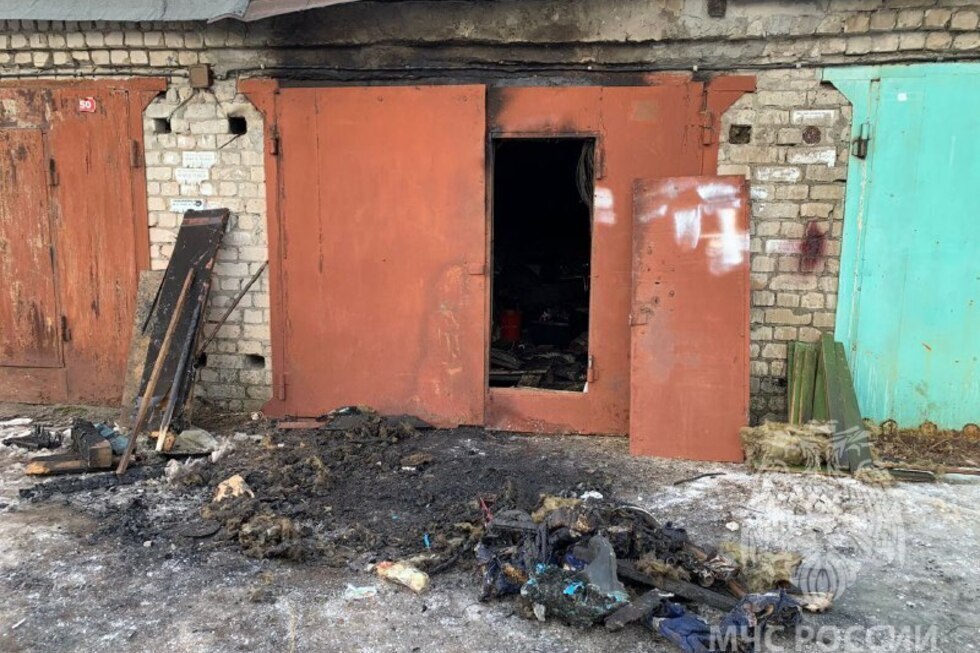 В Саратове в сгоревшем гараже нашли тело мужчины